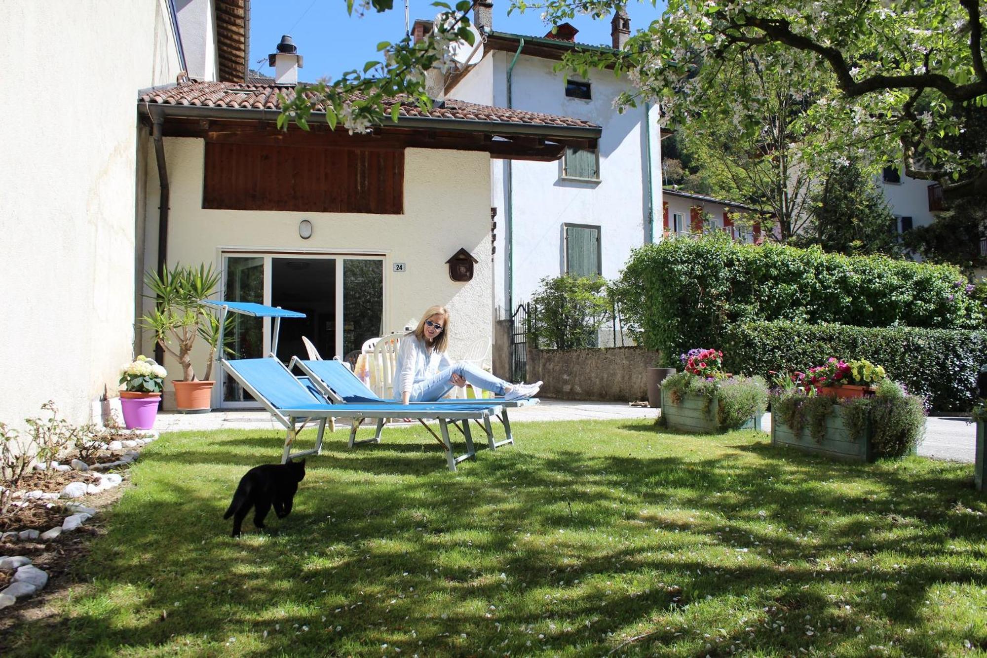 Residence Zecchini Tiarno di Sotto Rum bild